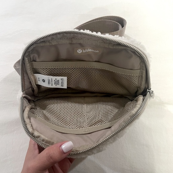 BRAND NEW LULU LEMON FLEECE EBB - Ivory/Trench - Picture 9 of 9